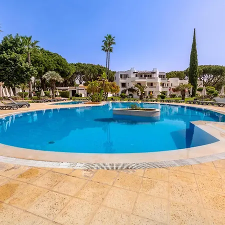 Apartamento 2-bedroom Balaia Golf Village *